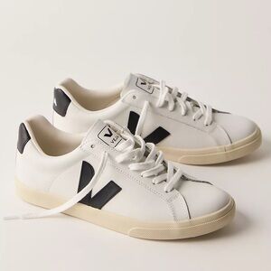 VEJA Esplar Leather Logo Sneakers